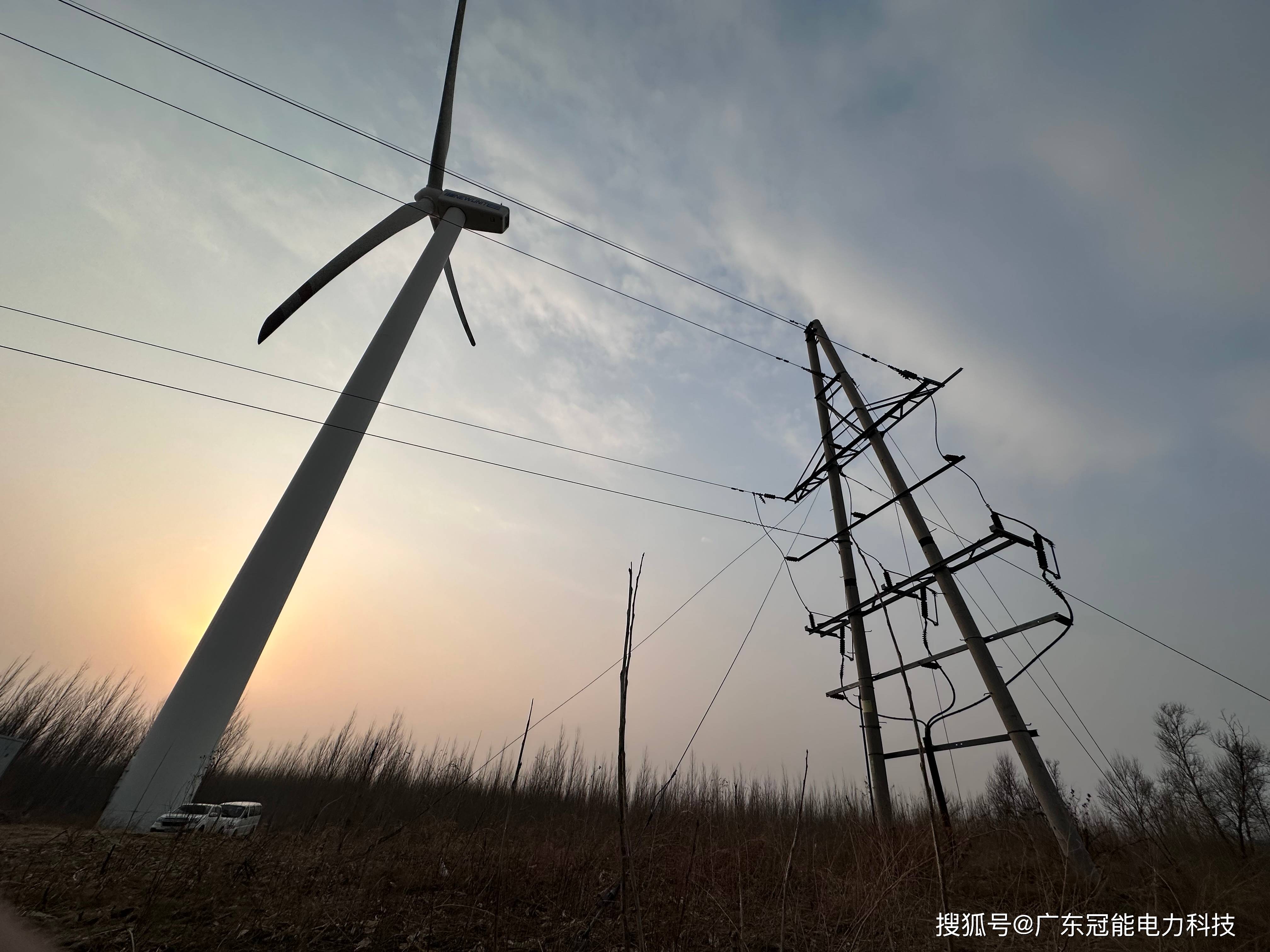 四平風電場成功應用35kv架空集電線路帶電絕緣塗覆技術_機器人_生產