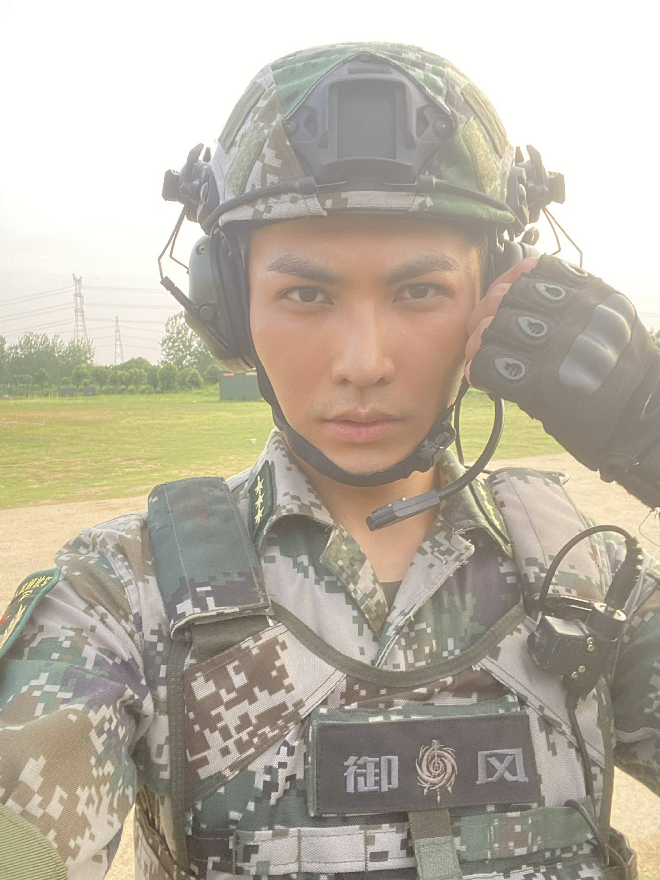 现代军旅剧《兵自风中来》杀青 李耕耘热血硬核现军姿_题材_剧本_优势