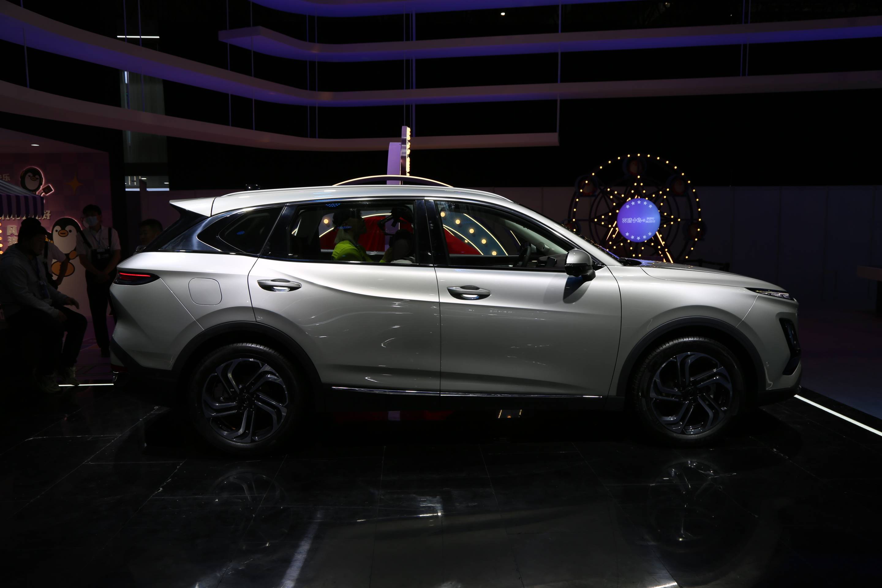 2023上海车展:进入新时代 体验一汽奔腾t90