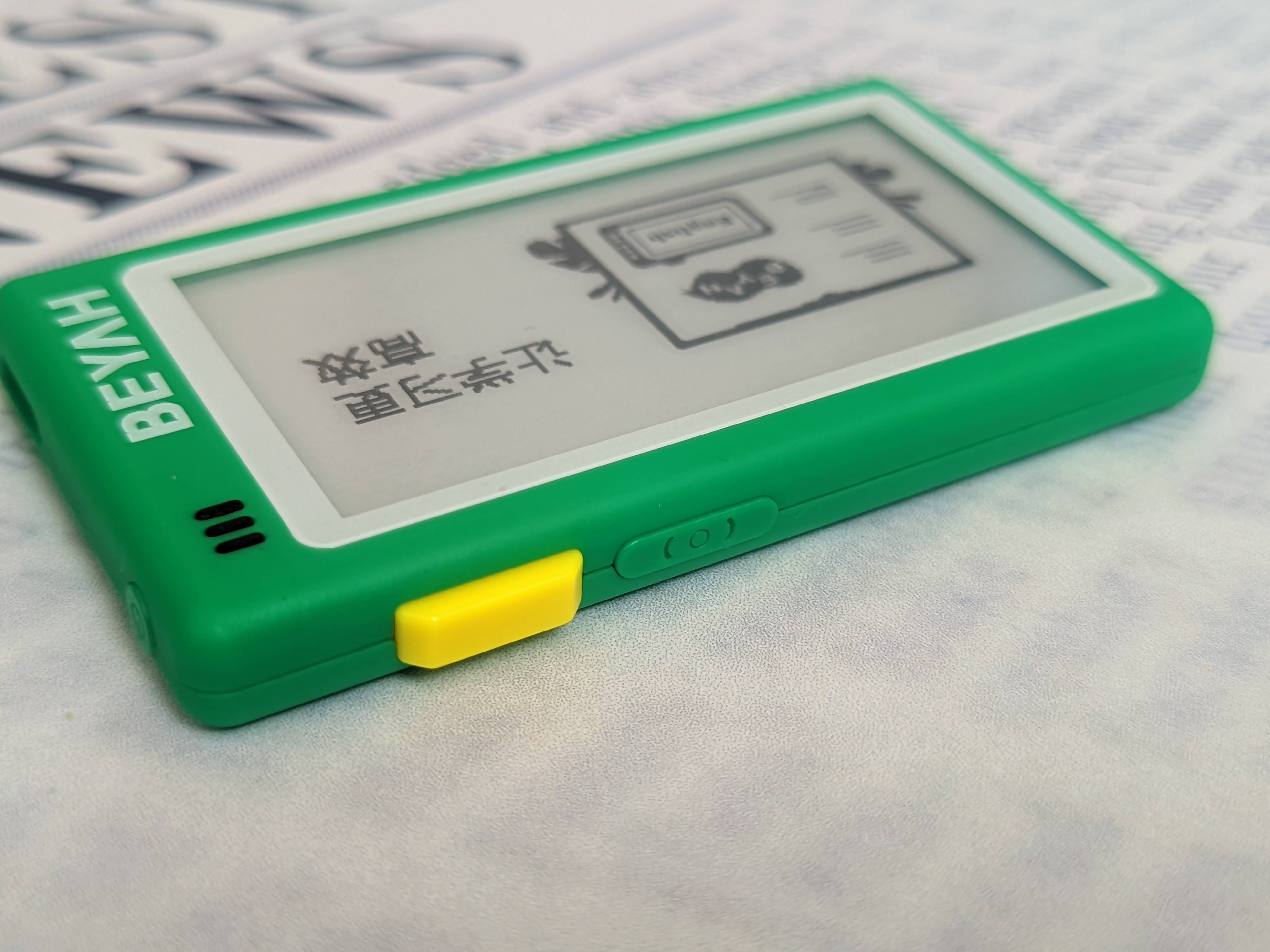 全面屏、资源丰富、外教真人发音、离线可用，孩子背单词就用背呀电子单词卡D1