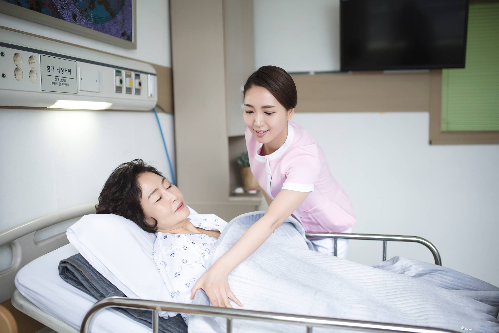 医院护理,家庭护理更有24小时居家/住院陪护护工,预约流