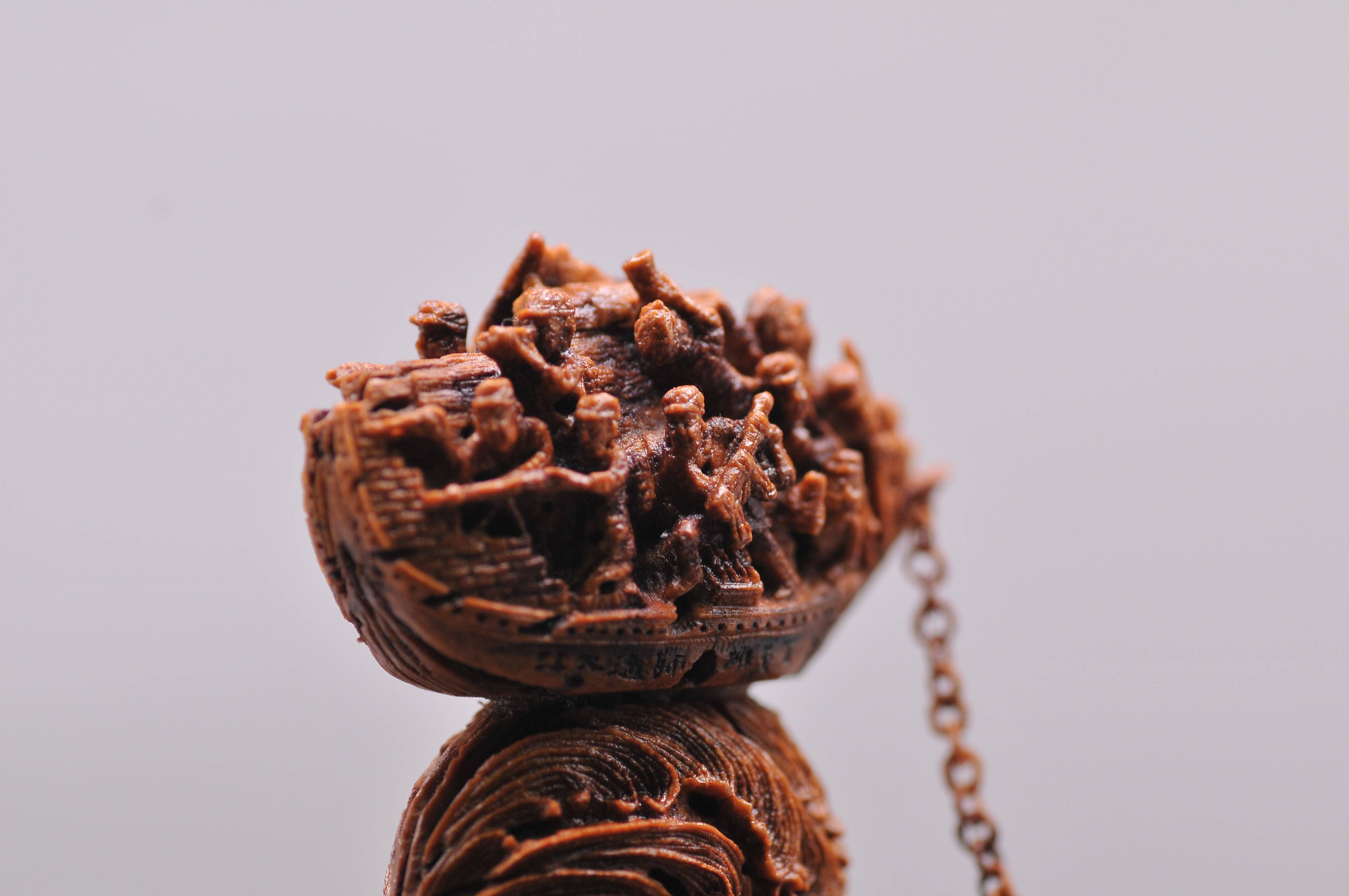 桃核雕刻大师谈栖枫(谈万海)作品-核雕的曙光-搜狐大视野-搜狐新闻