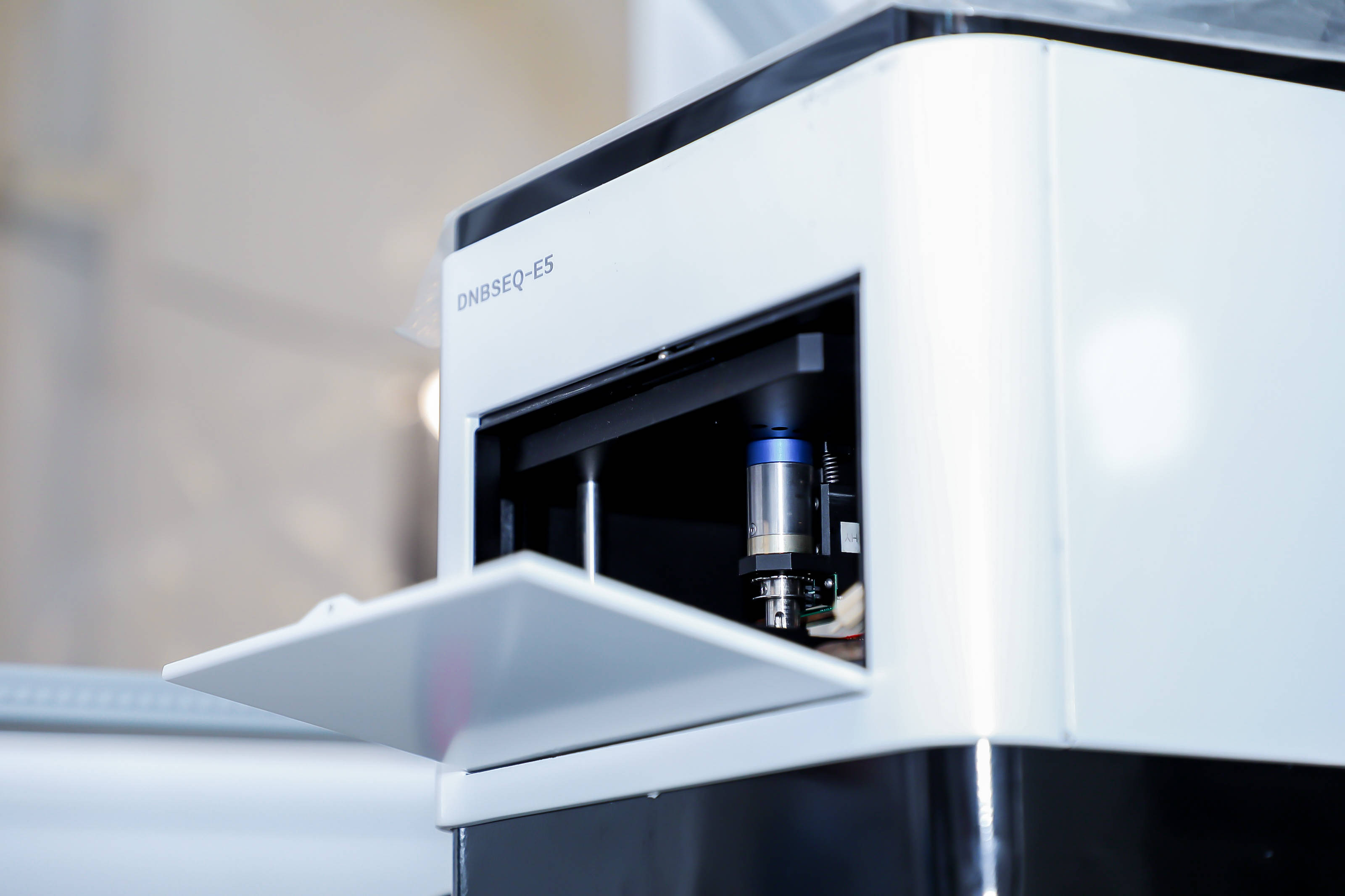 高通量测序仪:一文了解华大智造基因测序仪_检测_技术_信号