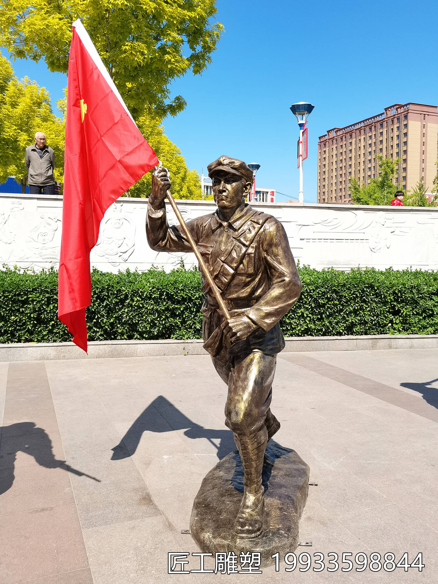 玻璃钢红军战士雕塑 仿铜红军人物雕塑_材料_历史_技术