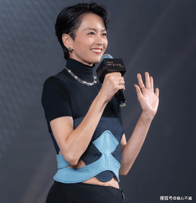 梁咏琪被幸运网友偶遇,47岁真实样貌曝光_gigi_女神_郑伊健