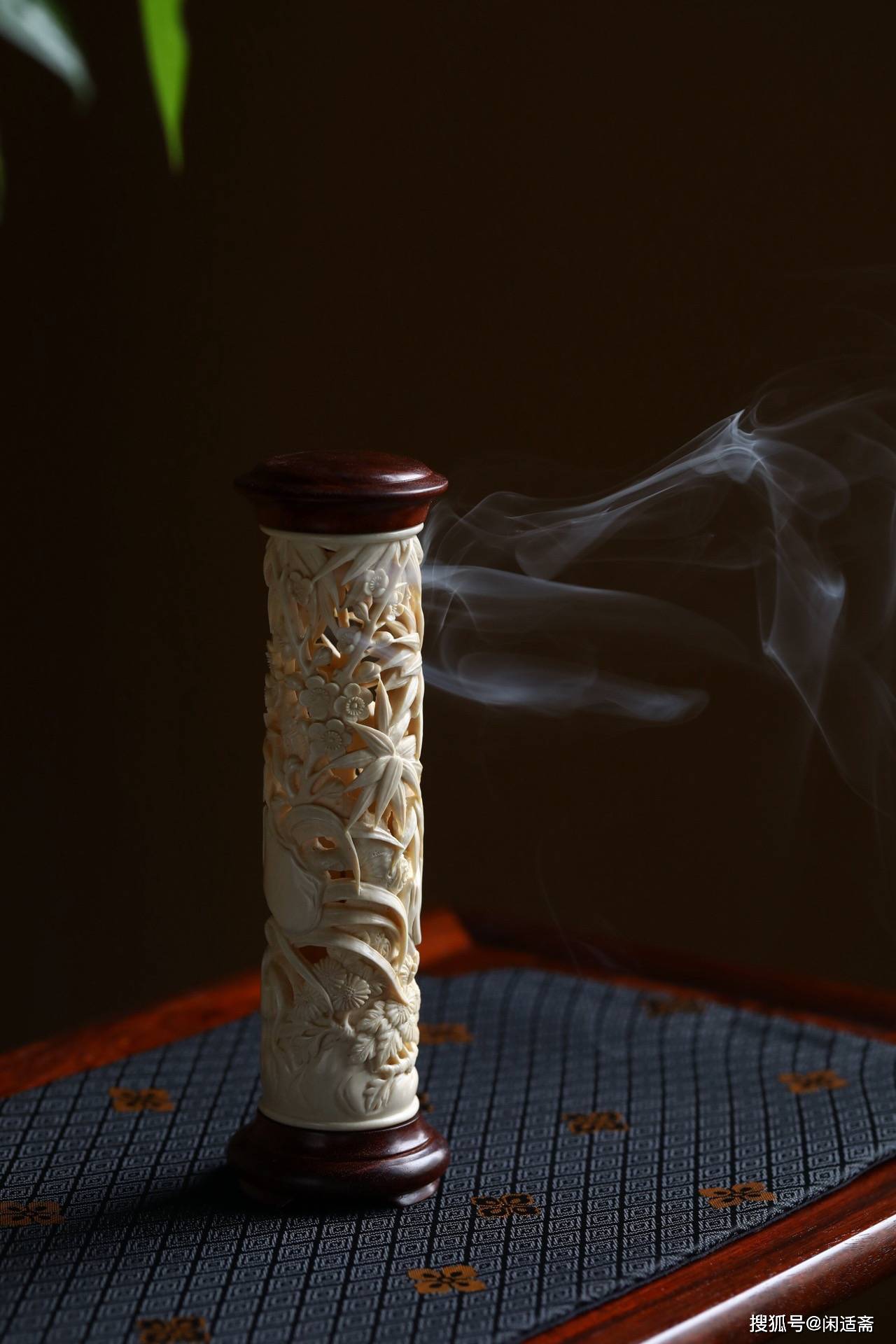 品香是高雅的活动,是文人生活的缩影.古籍中对香的描述,颇具仙风道骨.