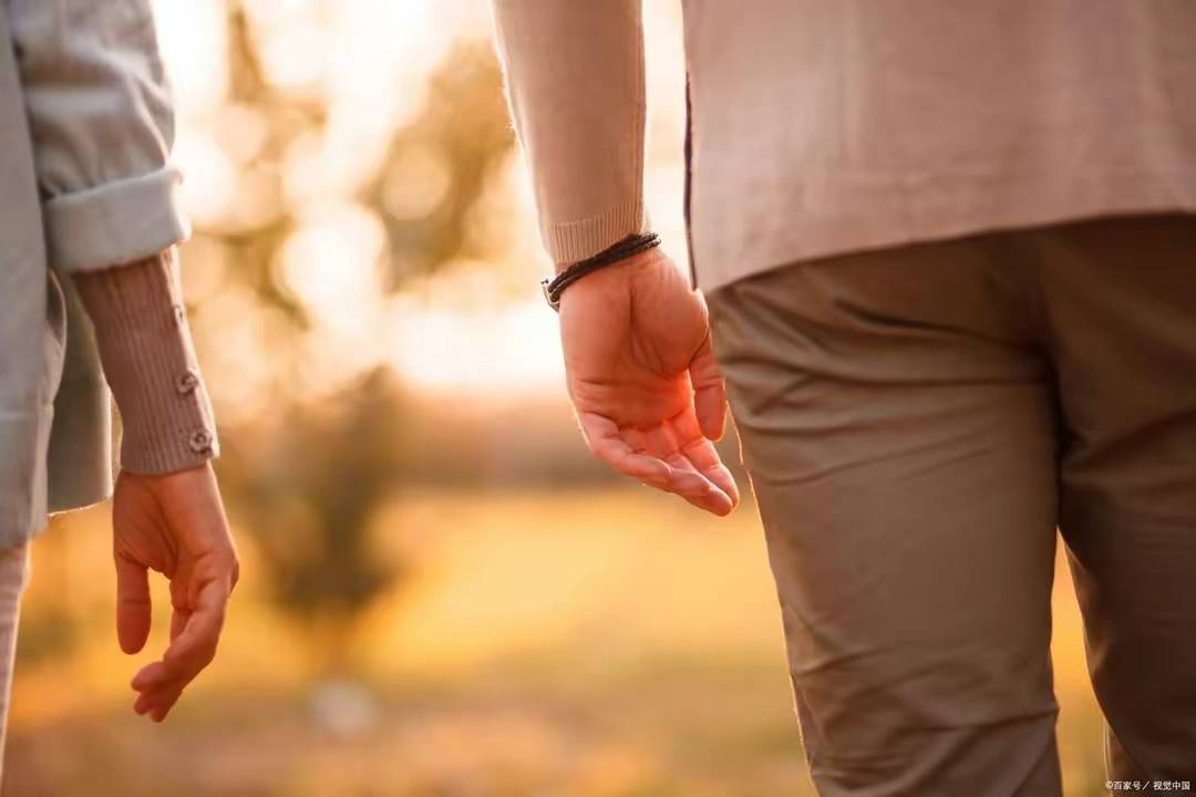 两个人之间的感情,都是这么变淡的