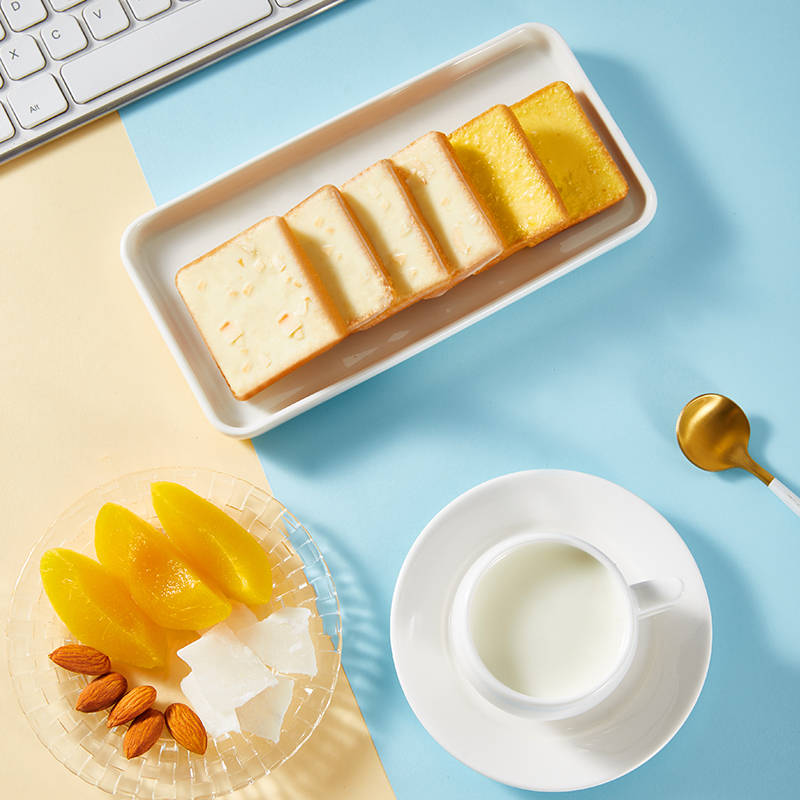 盼盼梅尼耶干蛋糕,是由盼盼食品和美国白宫前首席糕点师罗兰梅尼耶