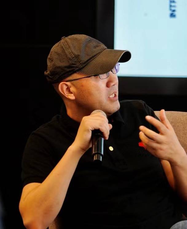 来自生活并开拓创新 鲁奖作家石一枫携小说《逍遥仙儿》莅临南京畅聊