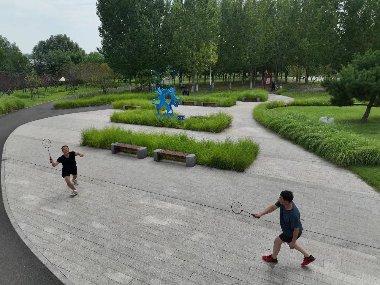 体育活动,强身近年来,山东省青岛市即墨区不断丰富全民健身场地设施