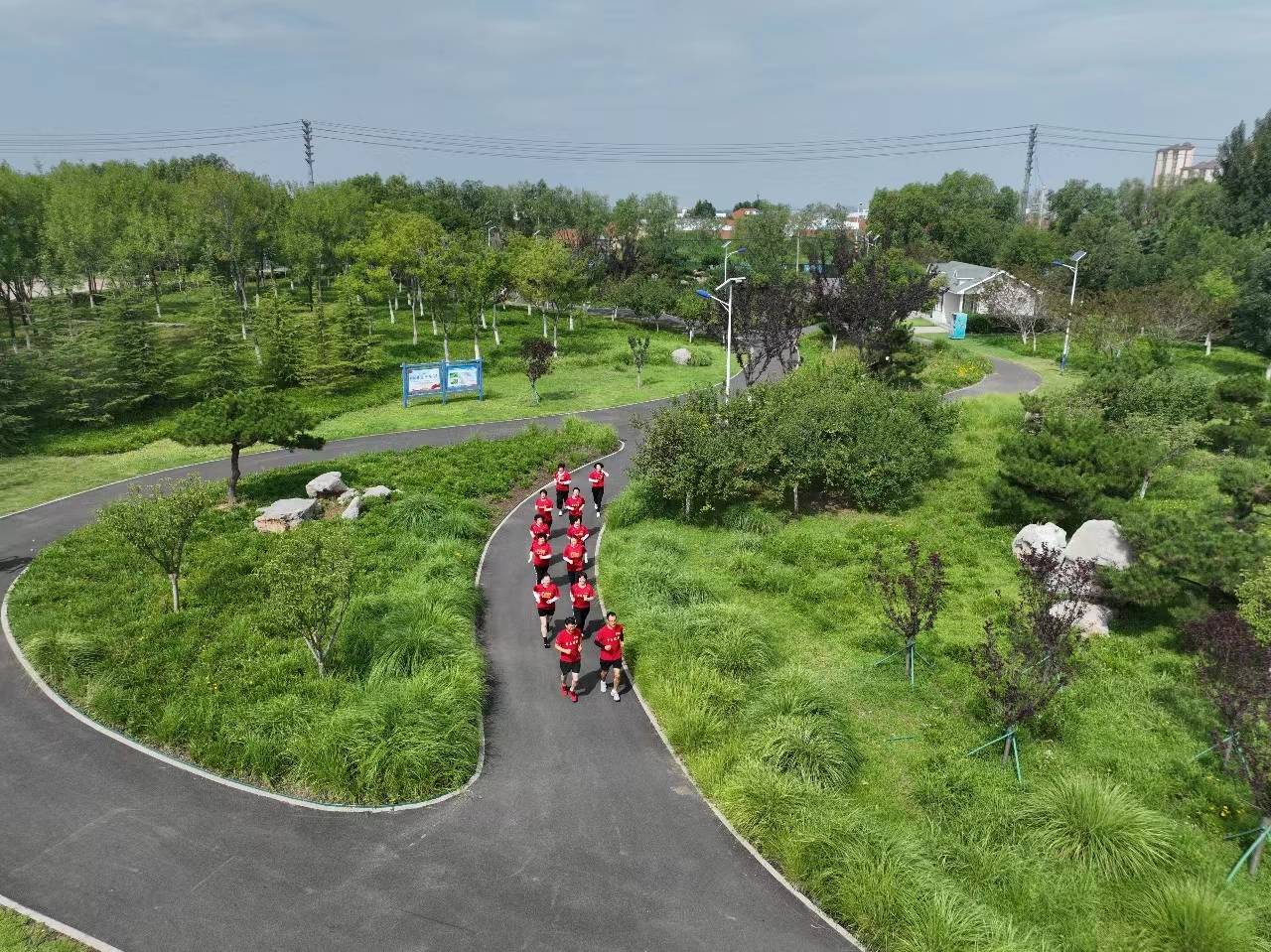 近年来,山东省青岛市即墨区不断丰富全民健身场地设施服务供给,体育馆