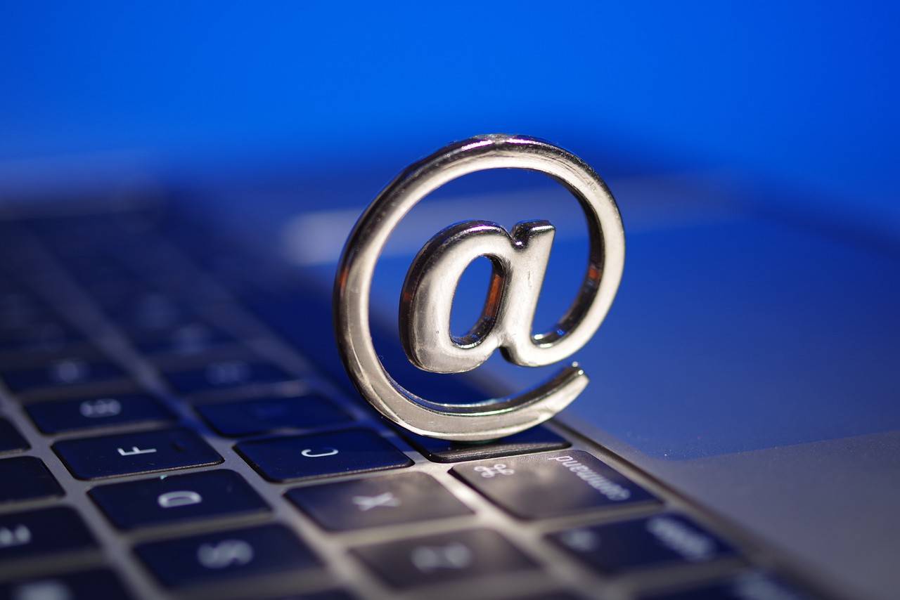 电商链的诺基亚时刻_公司_业绩_运营