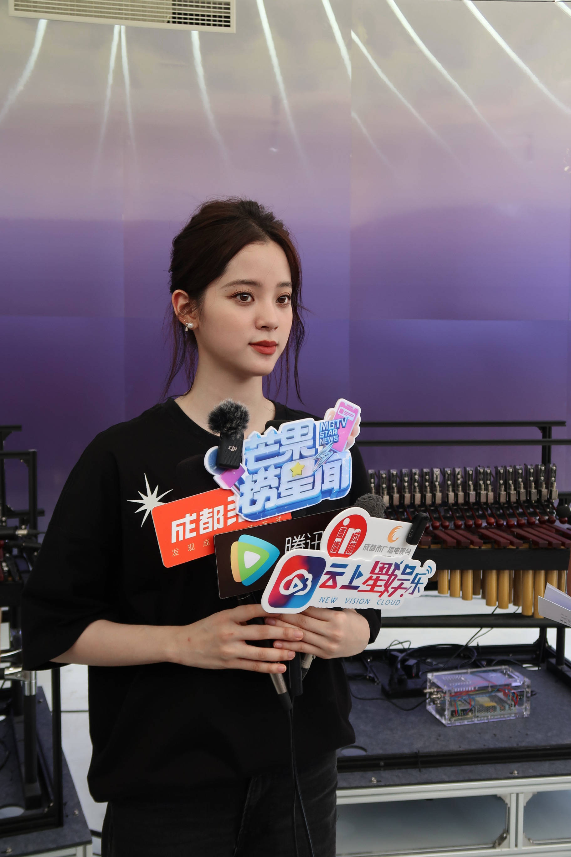 欧阳娜娜来成都办艺术展 希望通过不同的方式表达音乐_the_star_展览