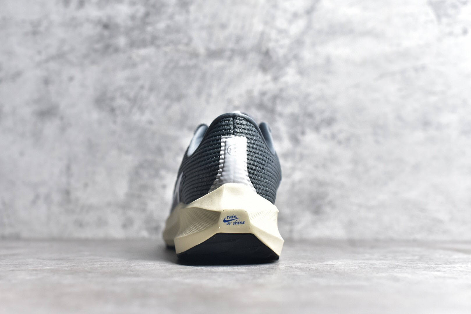 耐克nike pegasus 40 premium 户外公路跑步鞋_训练_弹力_速度