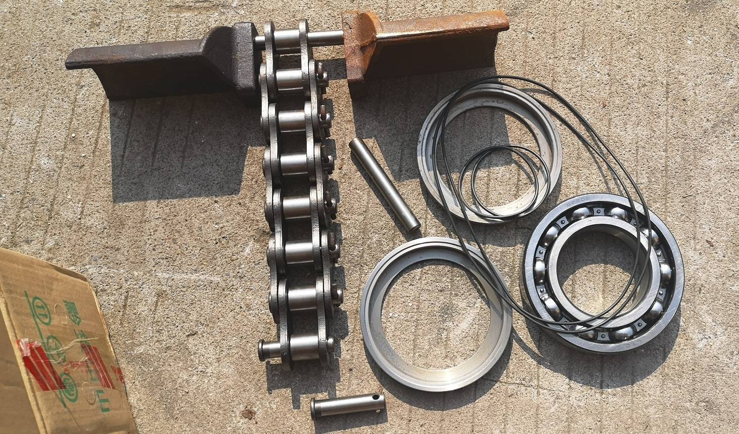 挖机单链托辊钻装机链条导向轮江西二手施工设备翻新再制造基地二手