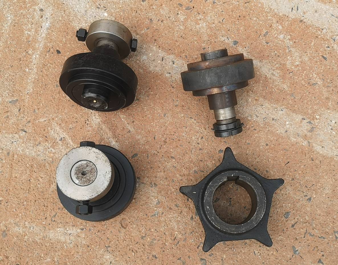 扒渣机链条导向轮(托滚)_液压_配件_马达