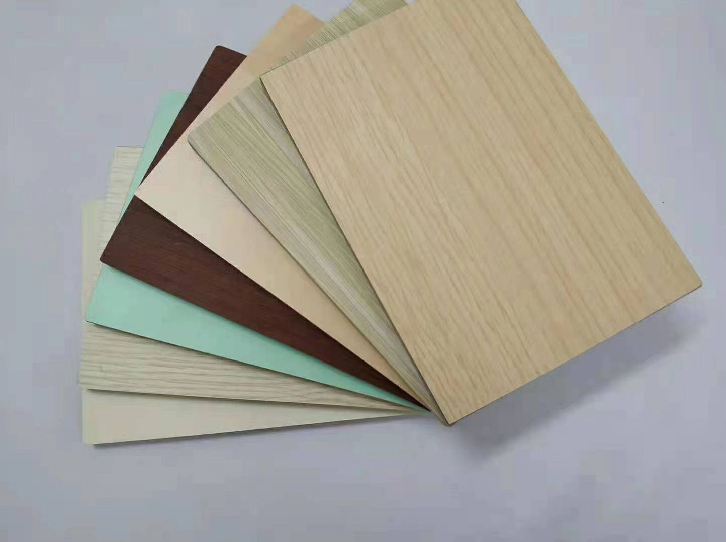 玻纤树脂板主要由玻璃纤维和树脂两种材料组成.