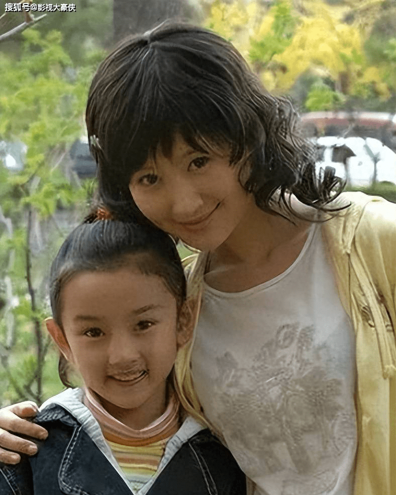 舒畅新动态疑内涵宋祖儿,目中无人的宋祖儿,难怪"墙倒众人推"_关系