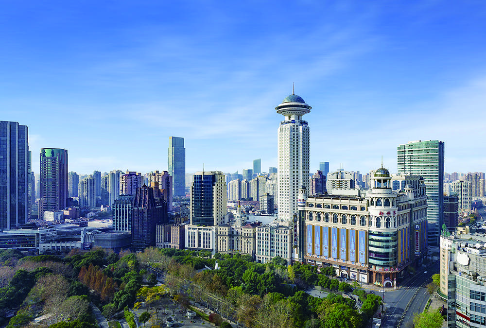 锦江国际酒店管理有限公司在中国拥有j,岩花园,锦江,昆仑,丽笙精选