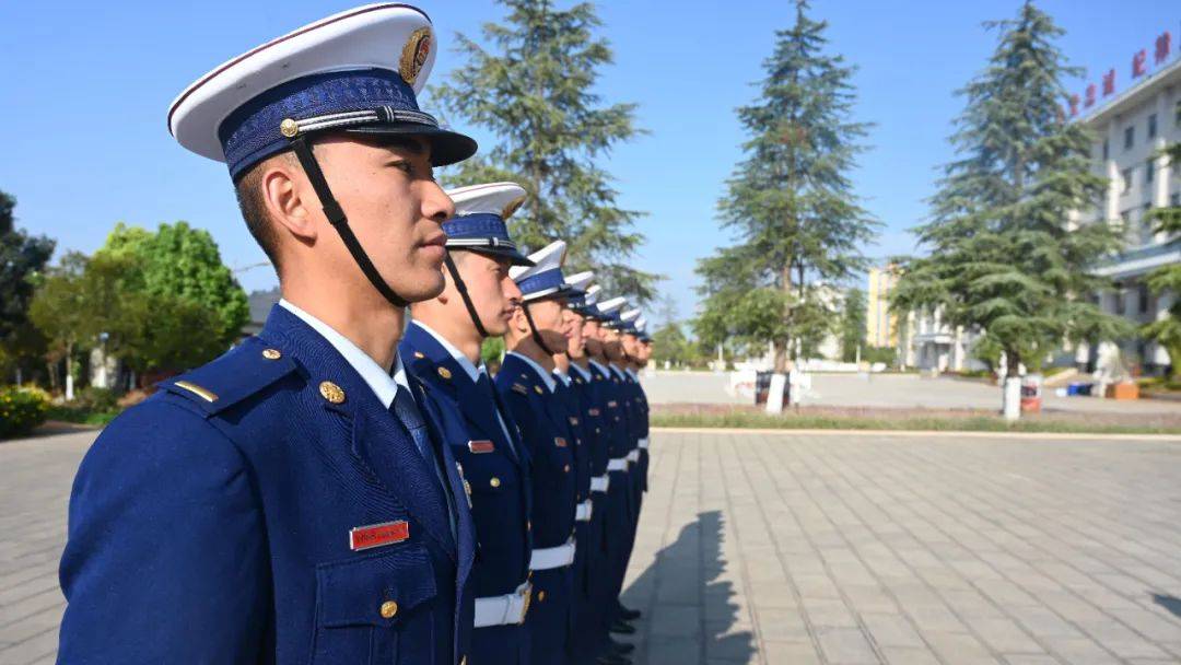 消防员的青春是什么样子？森林消防篇