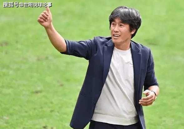 板凳深度甚至更足,魏震积4黄停赛,在国足热身赛中受伤的李帅继续缺阵