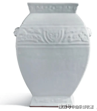 1278万！不愧是乾隆御窑「青花抱月瓶」，堪比“金砖”！_搜狐网