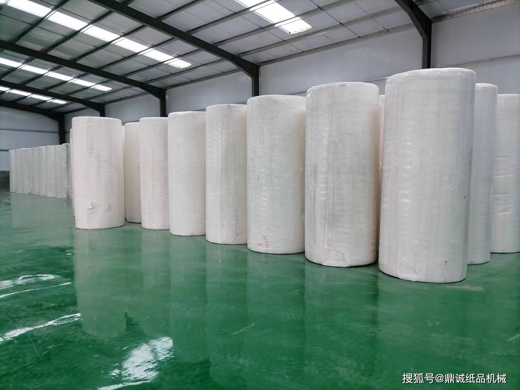 的搭配价格与选择,希望可以帮到刚入行的朋友,我是鼎诚纸品机械的李蕾