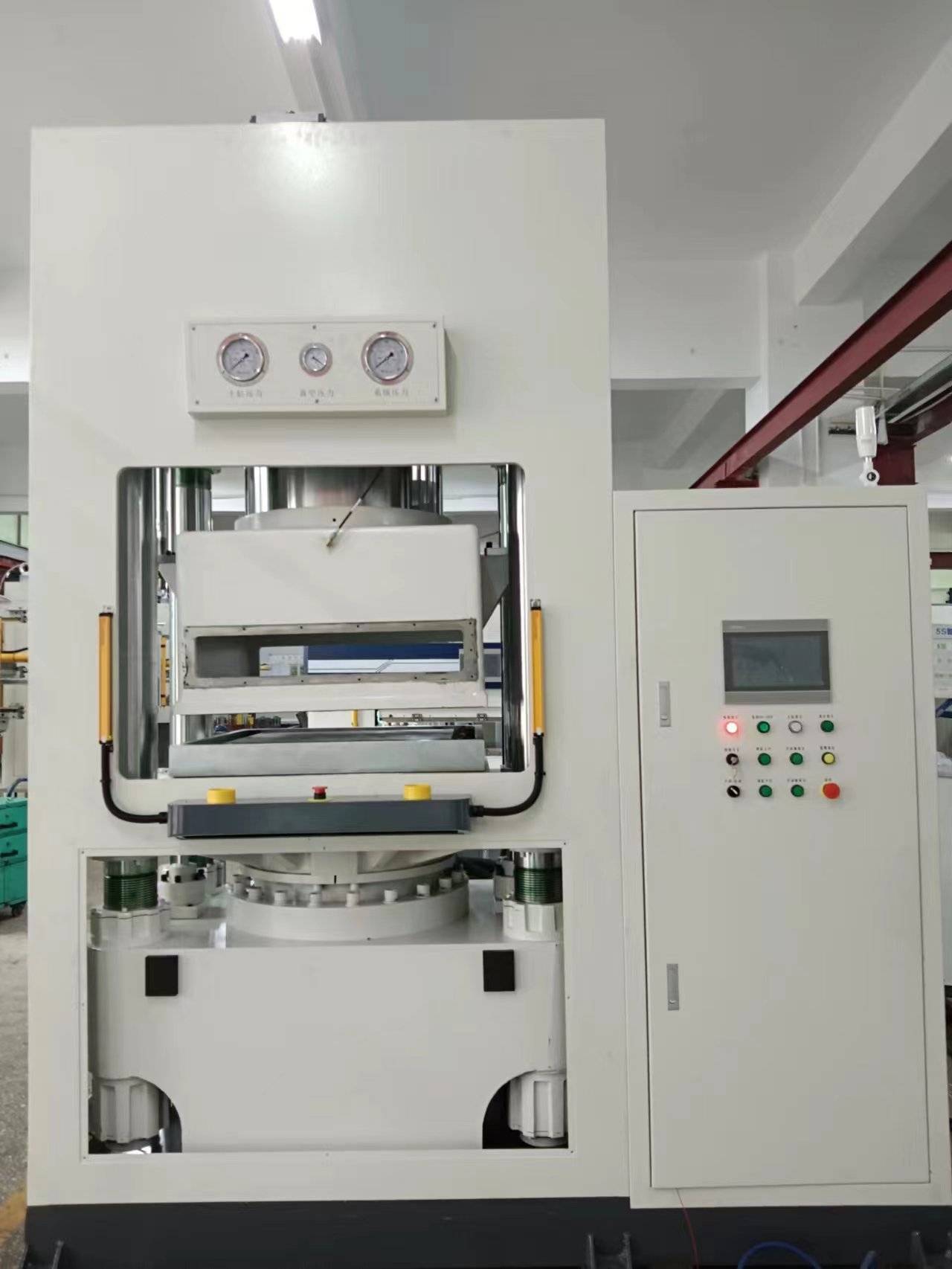  p>鑫台铭碳纤维热压机在高尔夫球杆上的应用:---鑫台铭提供.