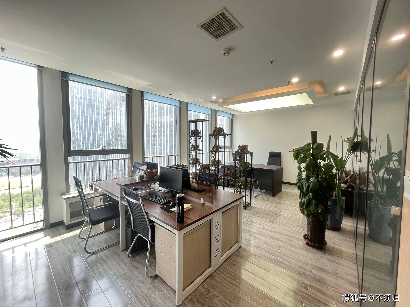 办公室装修—— 设计意义_空间_多方面_视觉