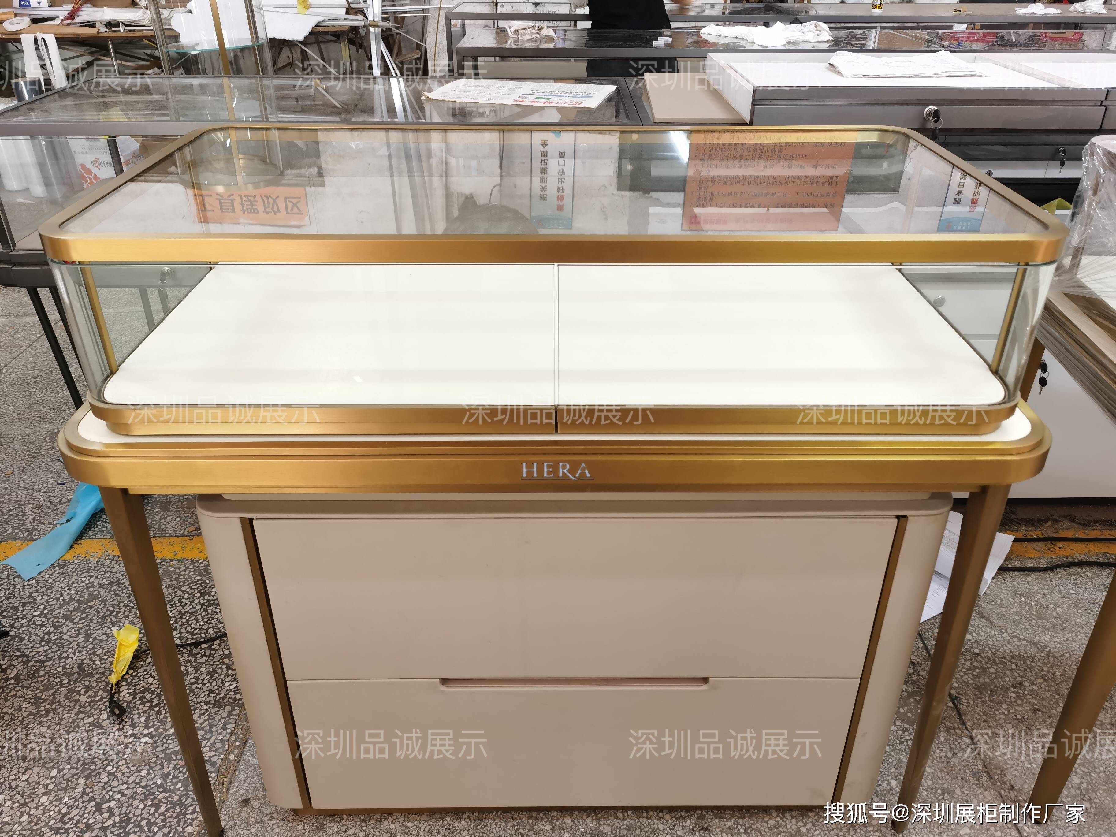 珠宝店展柜设计,要综合考虑因素