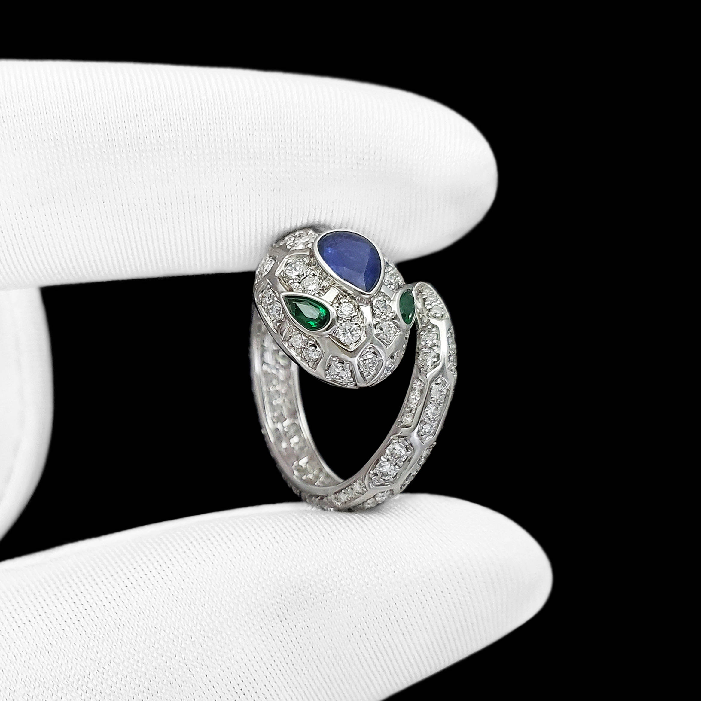 宝格丽蓝宝石灵蛇戒指,精湛技艺下的天工之作_mm_珠宝_部分