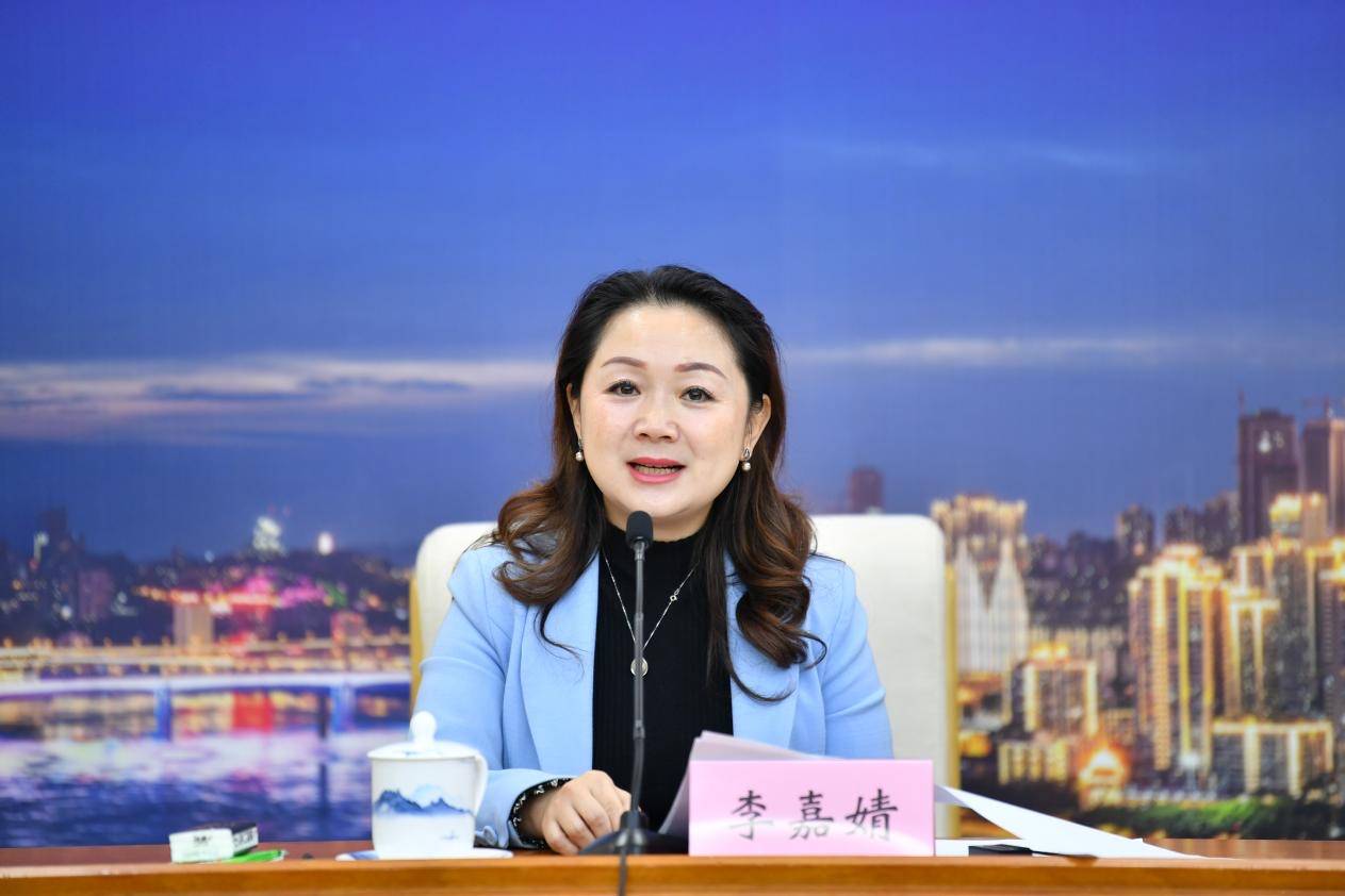 发布会上,渝中区政府副区长高琳介绍,第二届"全球不眠之夜·魅力街巷"