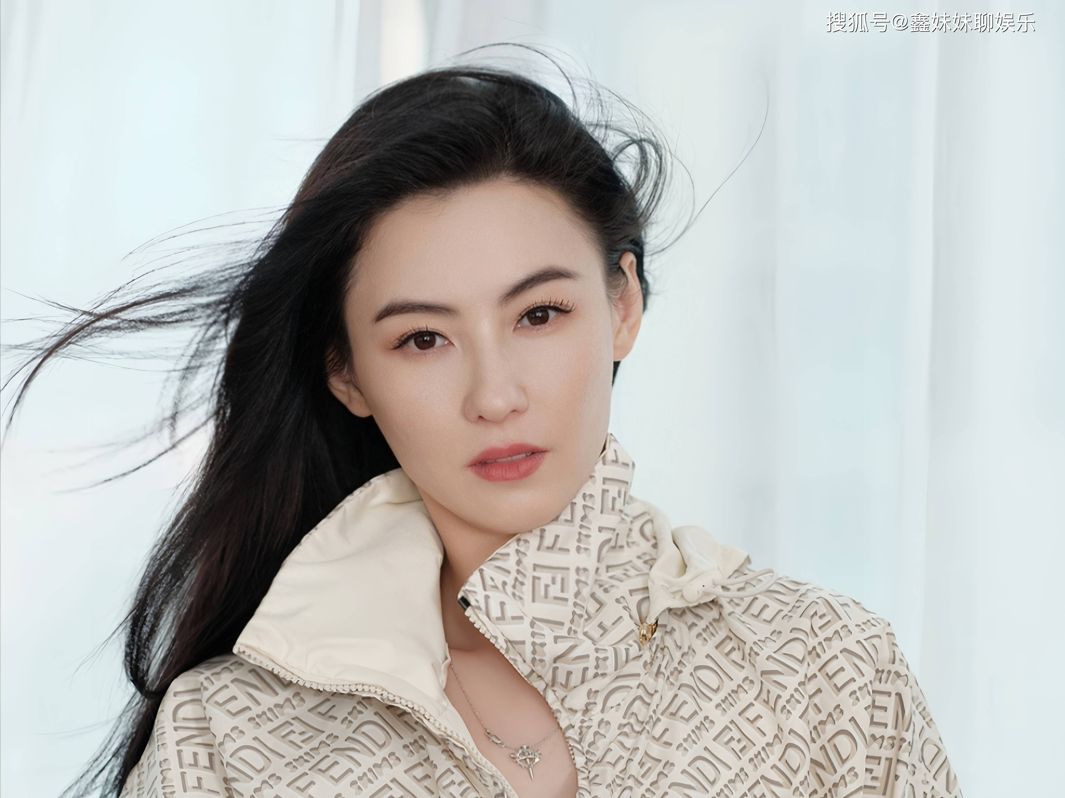 张柏芝与谢贤亲密称呼曝光,称呼张柏芝为女儿,称呼谢贤为老谢