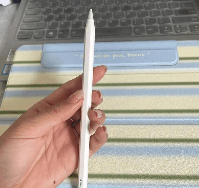 Apple Pencil迭代出新，统一了USB-C接口，为何还被嫌弃？_手机搜狐网