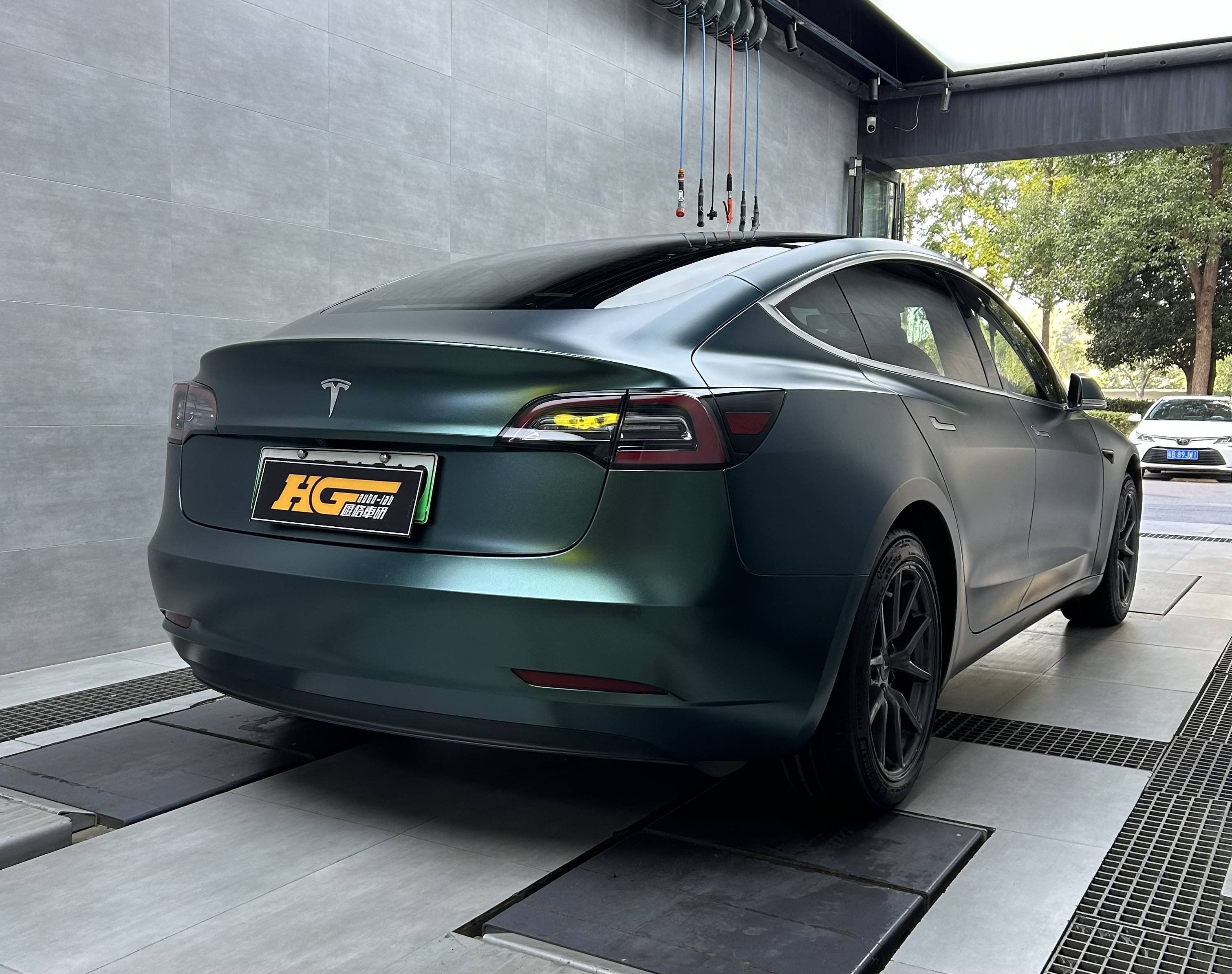 特斯拉model 3薄荷绿图片