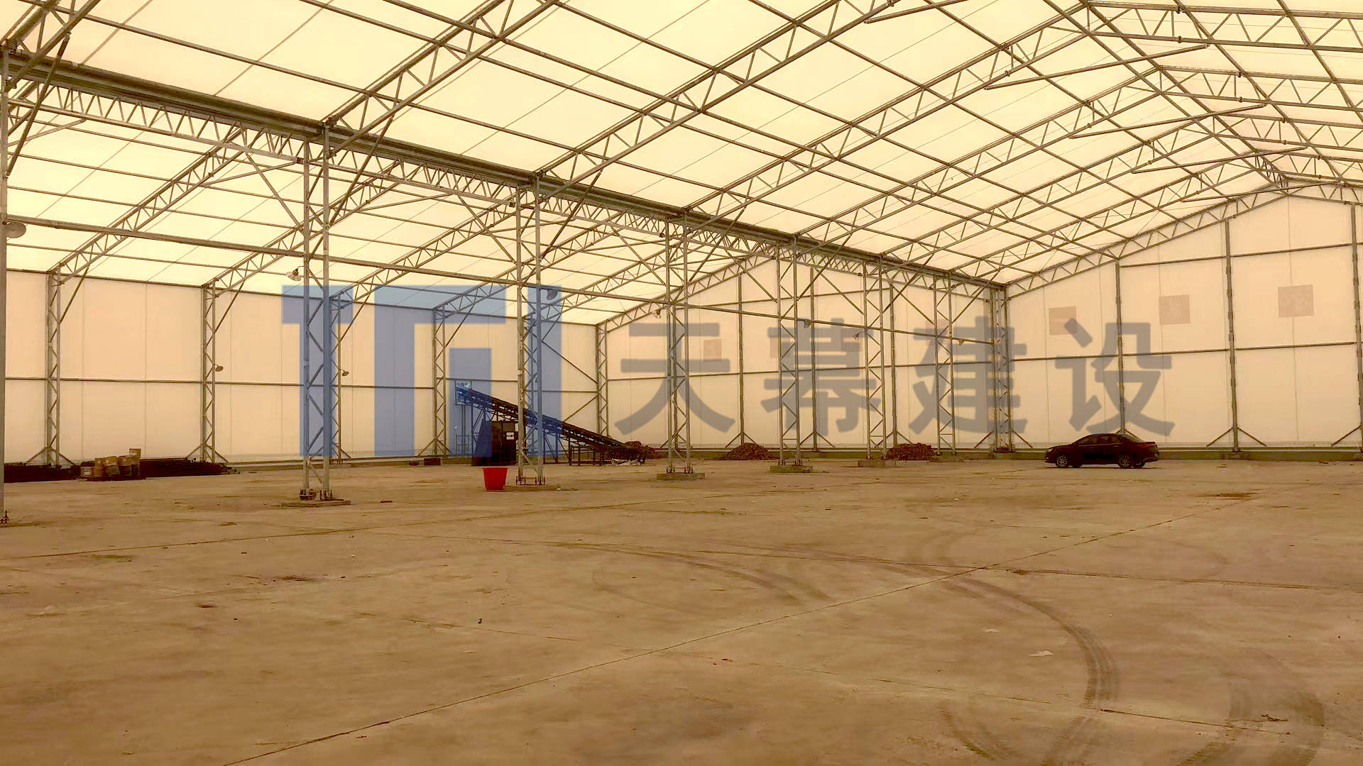 钢结构膜大棚:雪荷载与风荷载地区的理想选择