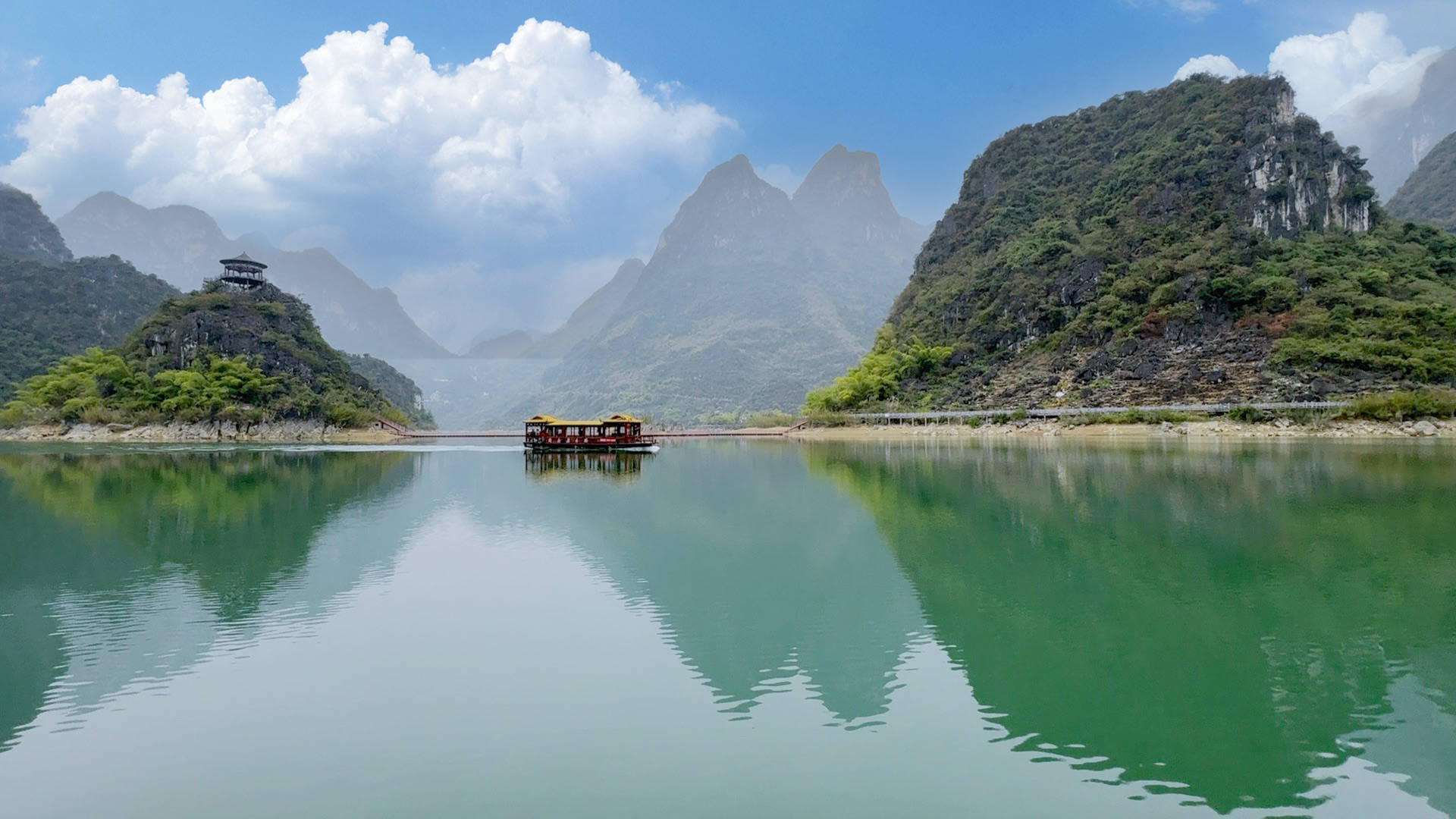 百色凌云浩坤湖景区图片