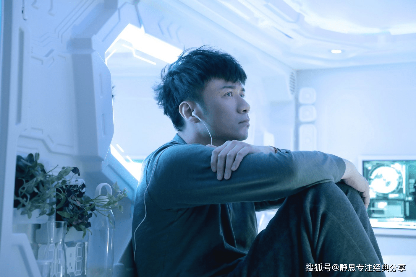 古巨基是被誉为"情歌王"的歌星,他曾连续4年获最受欢迎男歌星_音乐