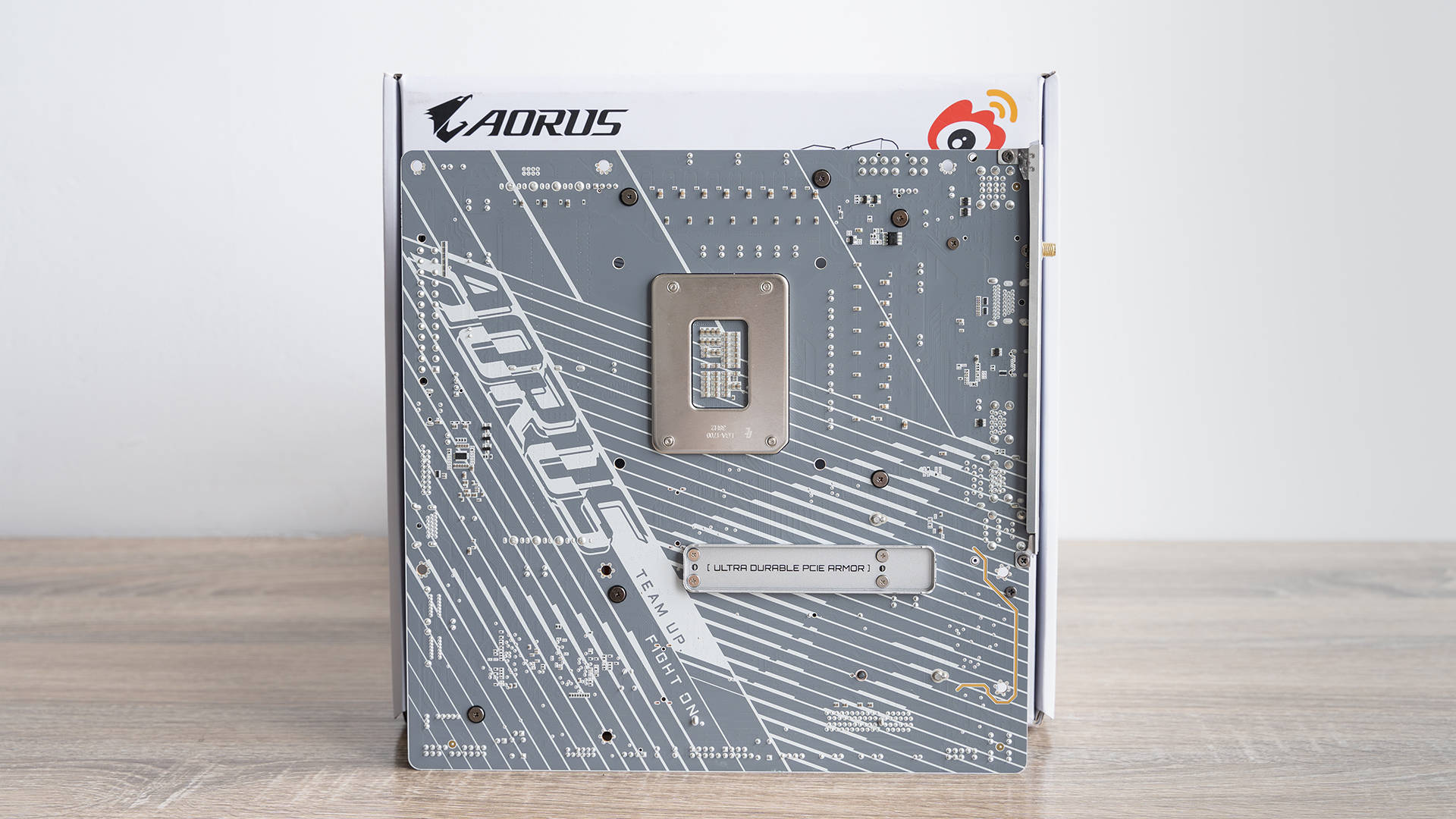 纯白主题的最佳选择,技嘉b760m冰雕x战队特约主板装机体验_内存_性能