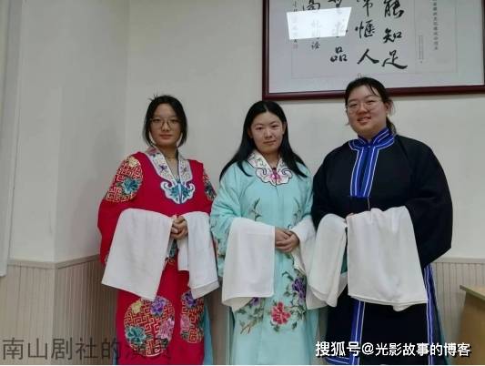 牛瑜婕校园舞台上的人鬼情南山剧社的画皮赏析