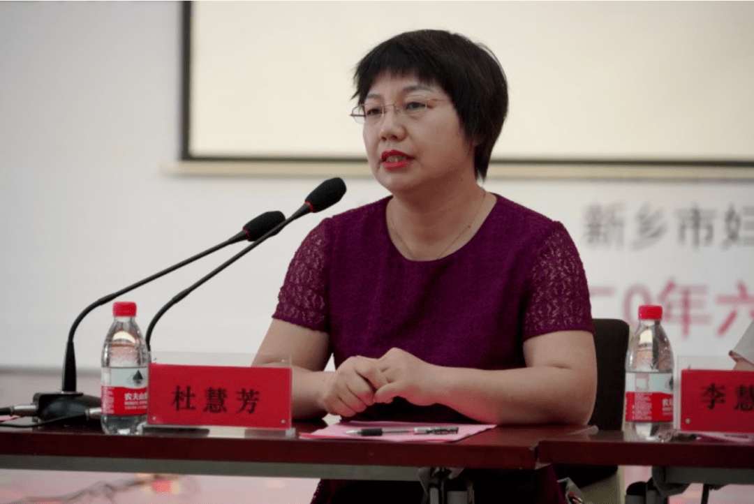 同舟共济荷护明天六一我们这样爱你