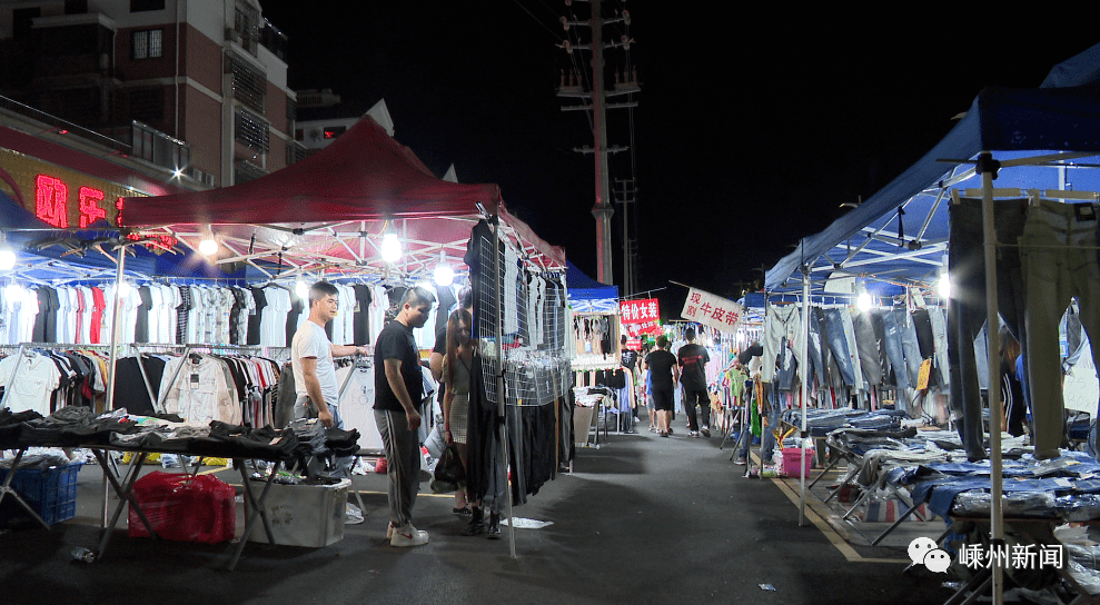 便逐渐热闹起来位于浦口街道莲塘村的夜市