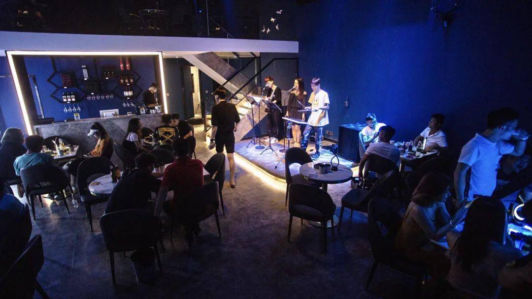 河源竟有一间不按手印不给进门的酒馆快按它