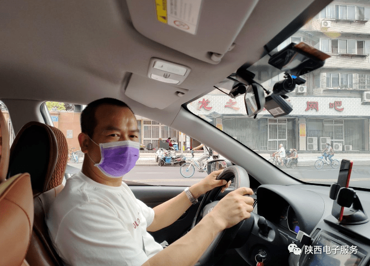 怕爸爸遭差评,滴滴师傅女儿写小纸条望乘客多理解