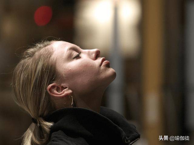 养肺瑜伽:这些体式可以帮助吸烟者远离香烟,同时增强肺部功能