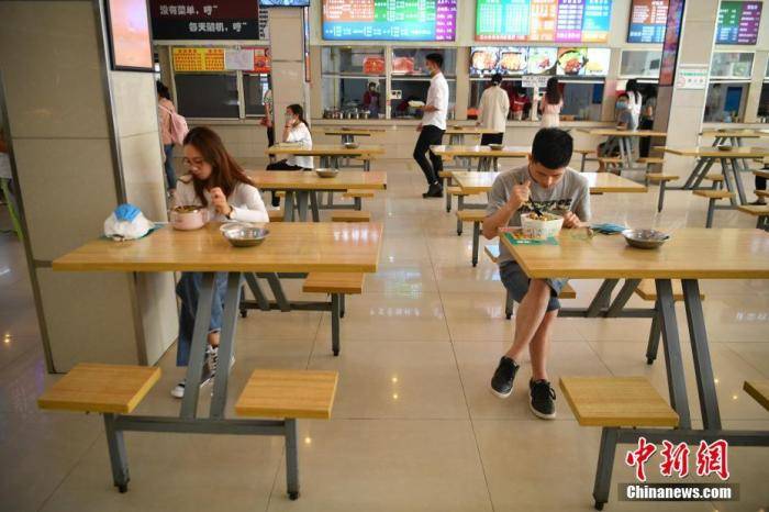 教育部发布学校文明卫生倡导：在校用餐尽量自备餐具 