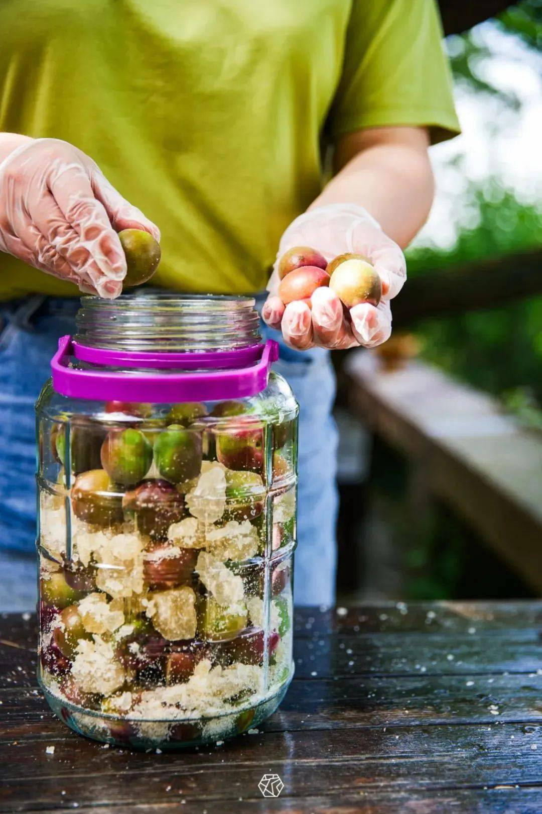 图片|苏州市文广旅局官微@刘振煮梅的方法有很多,简单的一种是用糖和