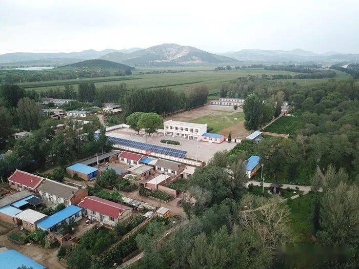 牛河梁美丽新村行万元店镇铁匠炉村掠影一