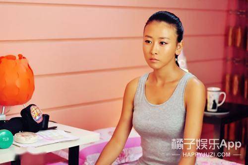 还记得《丑女无敌》里的裴娜吗?她现在长这样_毛俊杰