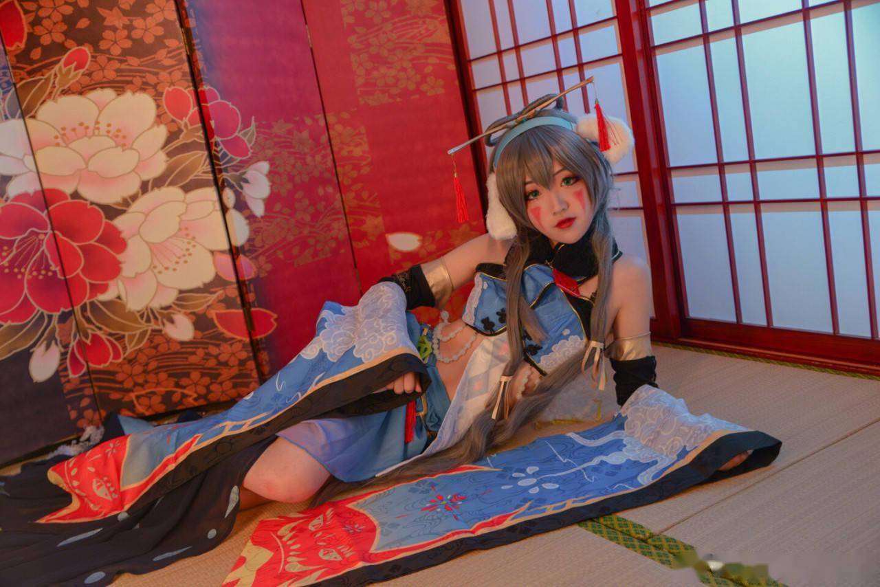 洛天依山海经饕餮cosplay
